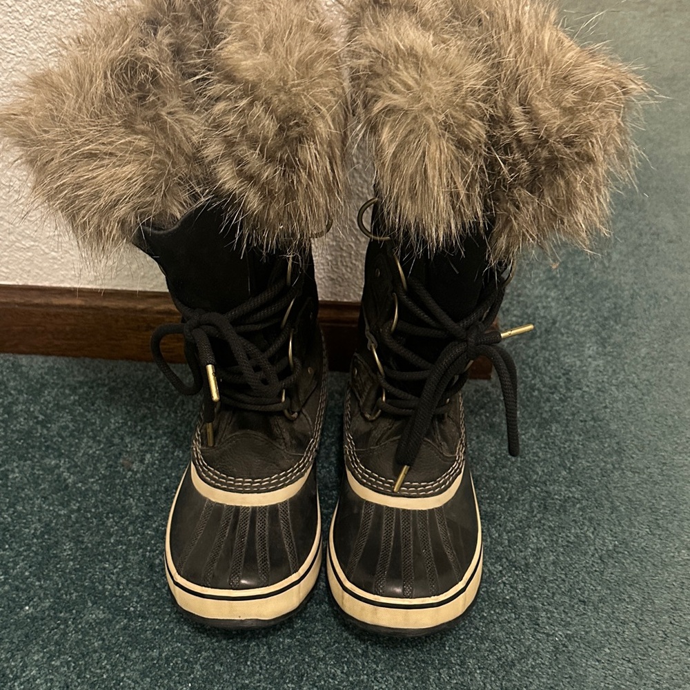 Sorel Joan of Arctic snow boots